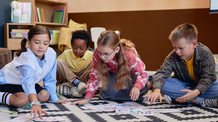 Phase 3: recruiting children preferring a total communication approach for interviews about speech and language therapy