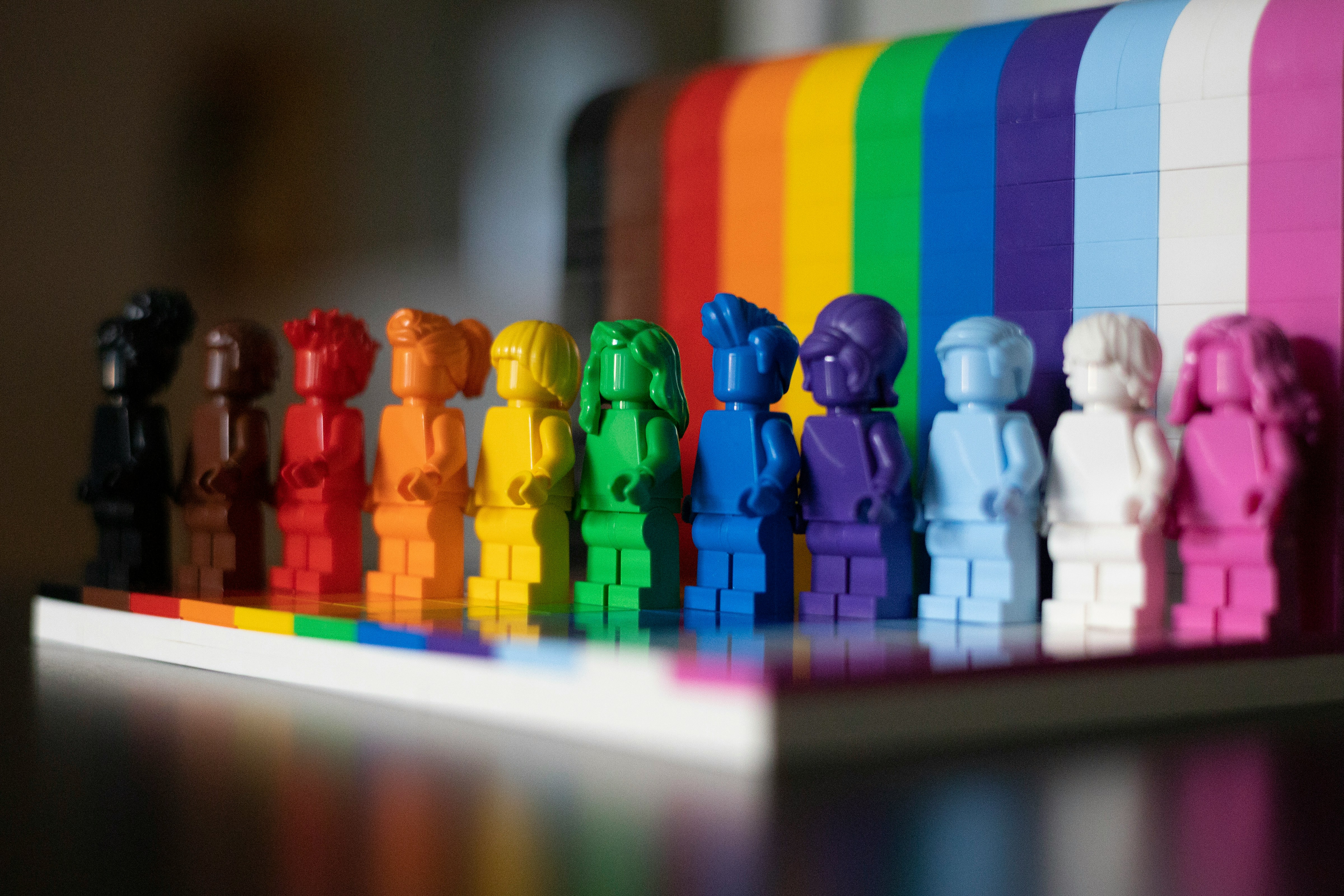 Lucy Jones james-a-molnar-BIDRXOGPMro-unsplash Lego figurines in the colour of the rainbow