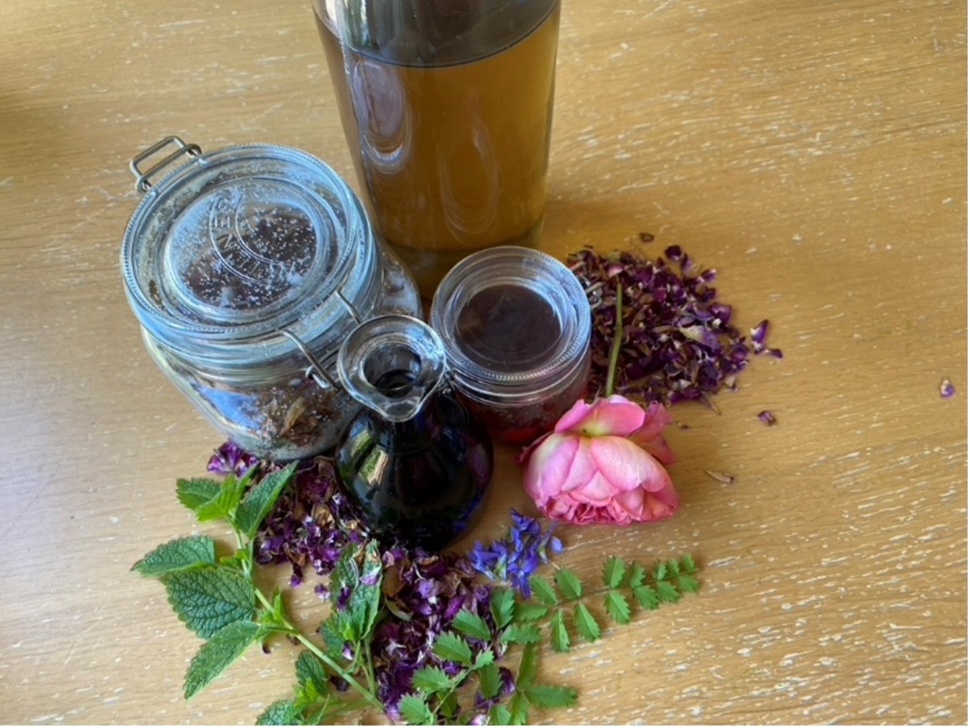 Rose petals and other sleepy ingredients